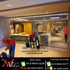 PAINEL / PAREDE DE ESPELHO CRISTAL PRATA LAPIDADO