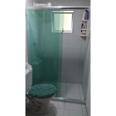 box incolor frontal vidro verde