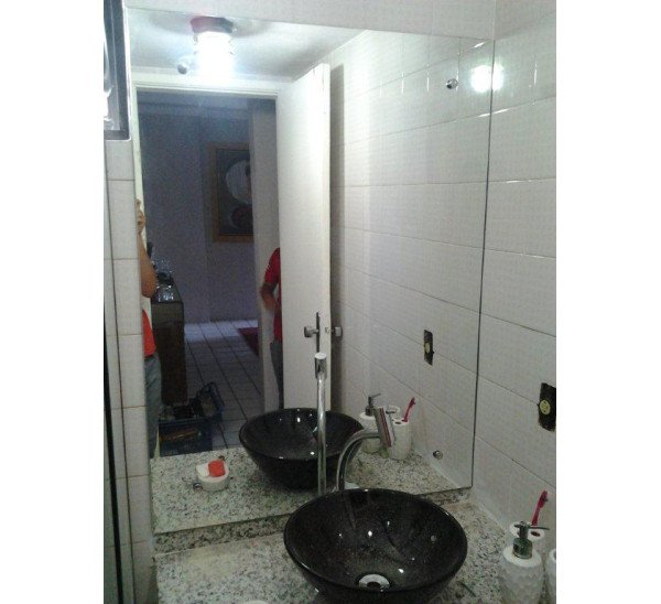 Espelho Para Banheiro Parafusado